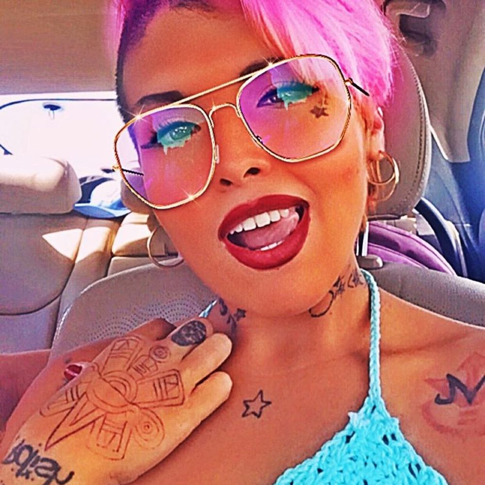 Meet your Posher, Freaky